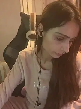 Snapshot of LaPetitechienne1 chatting on January 27, 5:26 pm LaPetitechienne1 online show from January 27, 5:26 pm
