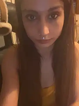 Snapshot of LaPetitechienne1 chatting on February 3, 8:57 pm LaPetitechienne1 online show from February 3, 8:57 pm