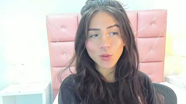 Mhelanny2 online show from February 22, 8:18 am