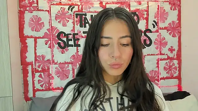 Mhelanny2 online show from March 14, 7:26 am