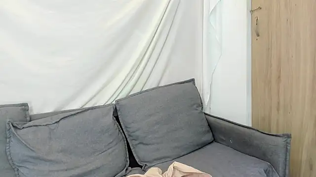 Mhelanny2 online show from September 28, 5:57 am