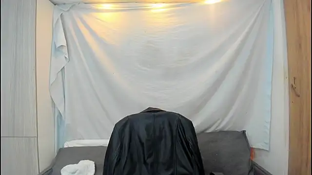 Mhelanny2 online show from January 12, 2:33 pm