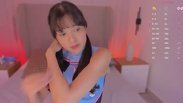 luisah  online show from October 24, 7:54 pm