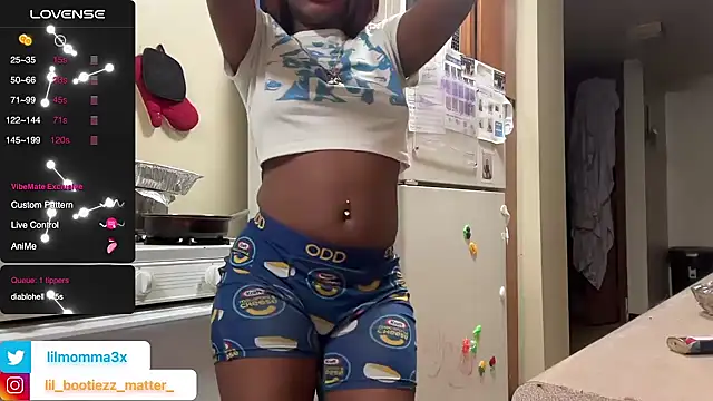 lil momma420 online show from February 1, 7:47 am