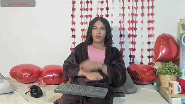 Snapshot of StefanyMiler chatting on February 15, 8:49 pm StefanyMiler online show from February 15, 8:49 pm