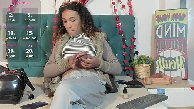 Snapshot of StefanyMiler chatting on February 24, 8:29 pm StefanyMiler online show from February 24, 8:29 pm