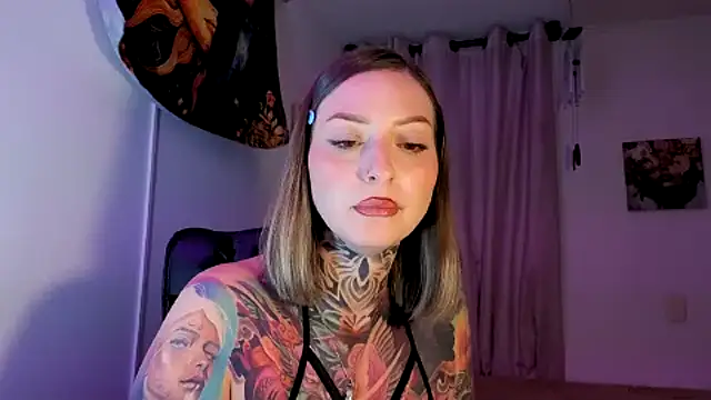 Snapshot of agatha_ink3 chatting on July 18, 3:00 am agatha ink3 online show from July 18, 3:00 am