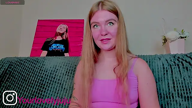 yourlovelyjul online show from September 12, 1:11 pm