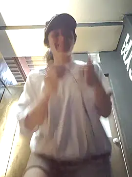 Sam Sara online show from April 14, 7:09 pm