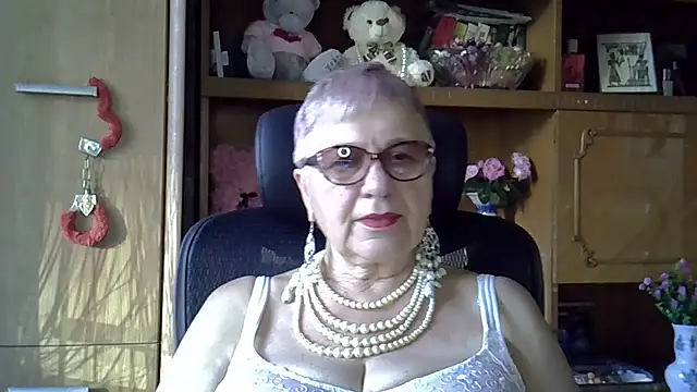 SweetCherry27 online show from September 18, 4:47 am