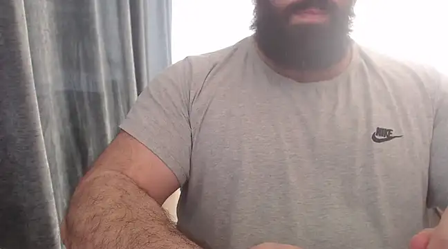 hugemachohandsome online show from March 3, 3:20 pm