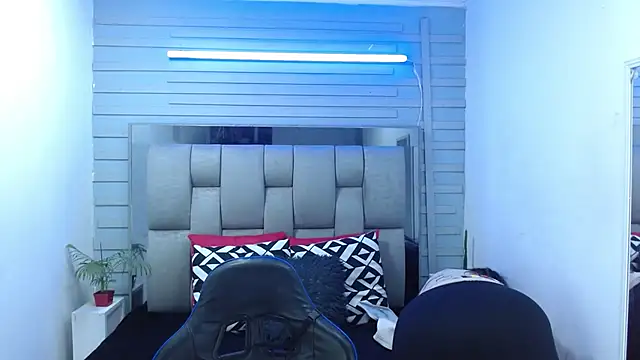 evelin zaens online show from March 24, 3:55 am