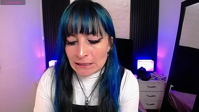 alicia moom online show from January 31, 8:01 pm