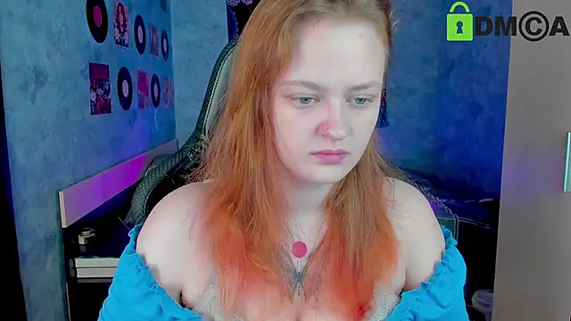 Snapshot of madness_lia chatting on December 10, 2:27 am madness lia online show from December 10, 2:27 am