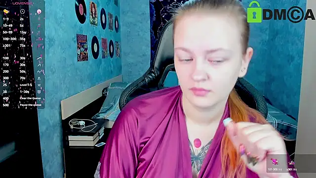 Snapshot of madness_lia chatting on December 26, 2:22 am madness lia online show from December 26, 2:22 am