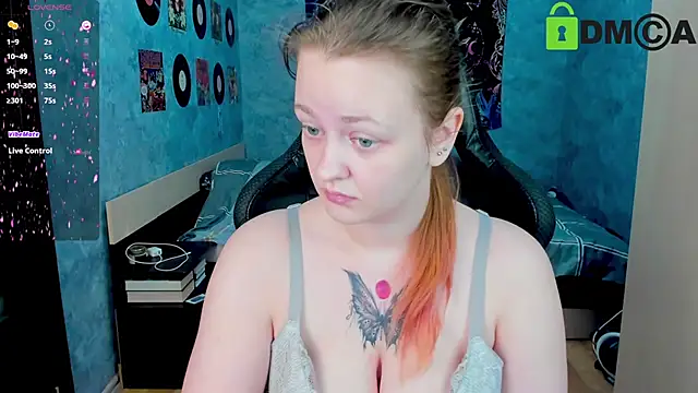 Snapshot of madness_lia chatting on December 26, 5:26 am madness lia online show from December 26, 5:26 am