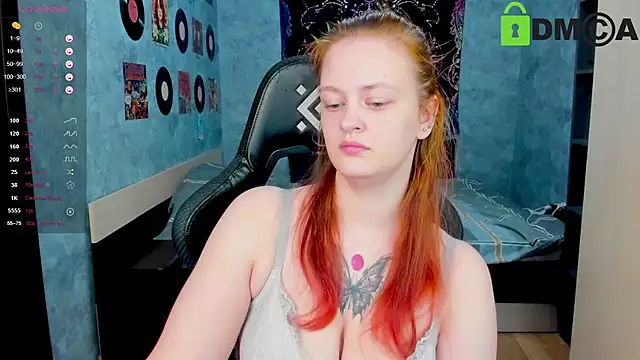 Snapshot of madness_lia chatting on March 10, 8:37 am madness lia online show from March 10, 8:37 am