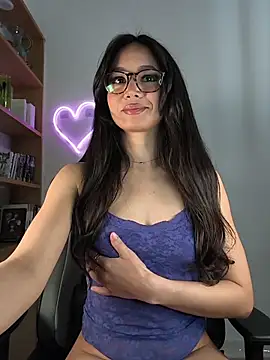 Naughty-Jessie online show from February 27, 9:15 pm