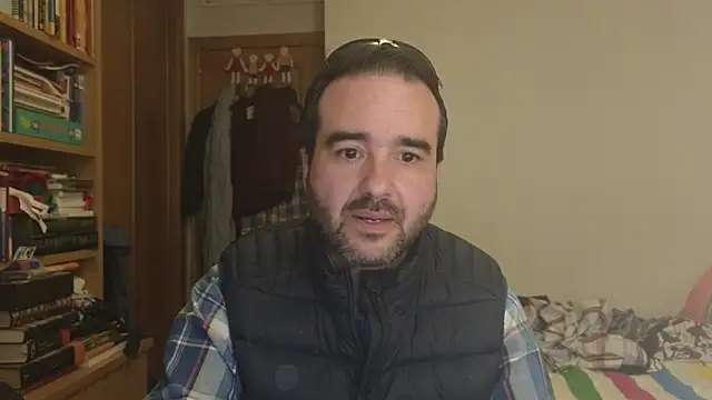 Snapshot of curiosillo83 chatting on March 3, 3:07 pm curiosillo83 online show from March 3, 3:07 pm