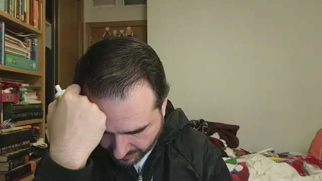 Snapshot of curiosillo83 chatting on March 8, 1:04 pm curiosillo83 online show from March 8, 1:04 pm