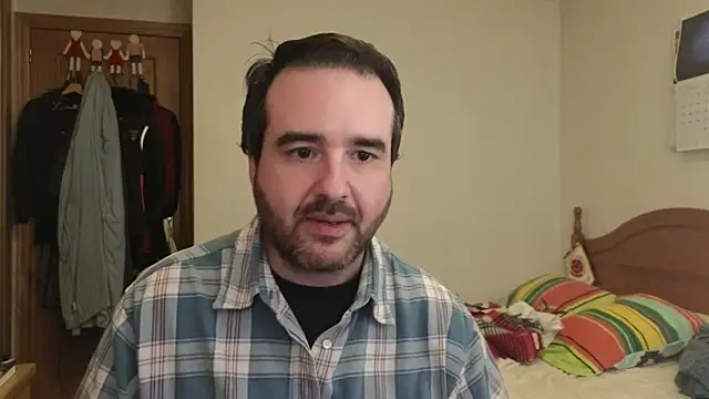 Snapshot of curiosillo83 chatting on March 24, 2:55 pm curiosillo83 online show from March 24, 2:55 pm