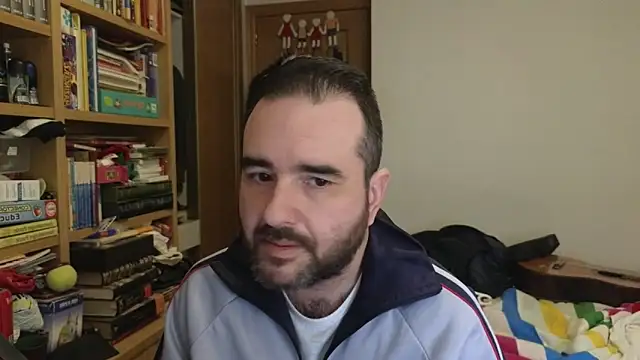 Snapshot of curiosillo83 chatting on April 5, 12:46 pm curiosillo83 online show from April 5, 12:46 pm