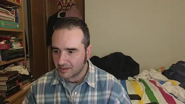Snapshot of curiosillo83 chatting on April 15, 2:02 pm curiosillo83 online show from April 15, 2:02 pm
