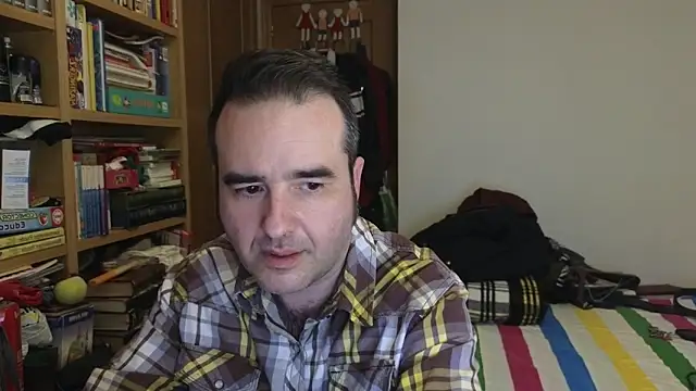 Snapshot of curiosillo83 chatting on April 16, 4:30 pm curiosillo83 online show from April 16, 4:30 pm