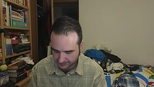 Snapshot of curiosillo83 chatting on April 21, 2:56 pm curiosillo83 online show from April 21, 2:56 pm