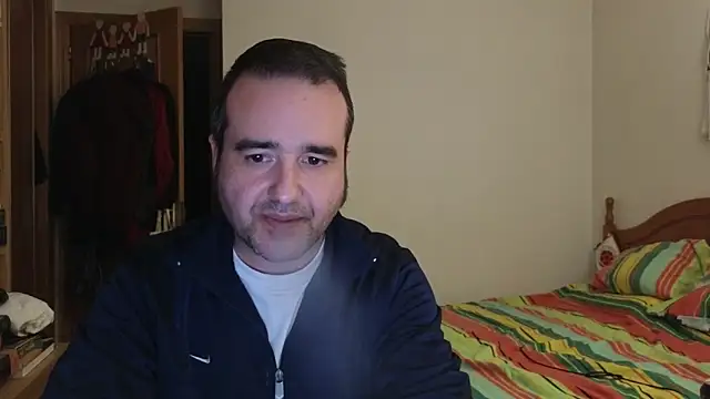 Snapshot of curiosillo83 chatting on April 26, 2:59 pm curiosillo83 online show from April 26, 2:59 pm