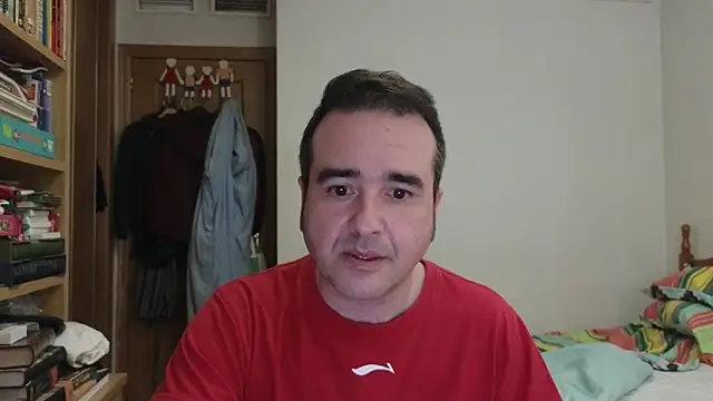 Snapshot of curiosillo83 chatting on April 27, 3:04 am curiosillo83 online show from April 27, 3:04 am