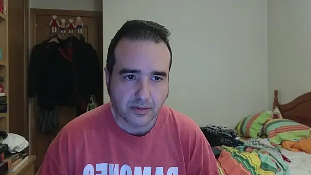 Snapshot of curiosillo83 chatting on May 2, 10:53 am curiosillo83 online show from May 2, 10:53 am