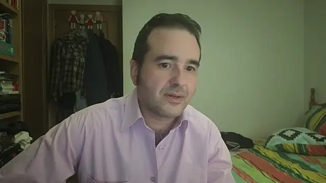 Snapshot of curiosillo83 chatting on May 13, 7:11 pm curiosillo83 online show from May 13, 7:11 pm