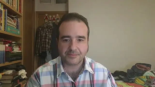 Snapshot of curiosillo83 chatting on May 14, 3:41 pm curiosillo83 online show from May 14, 3:41 pm
