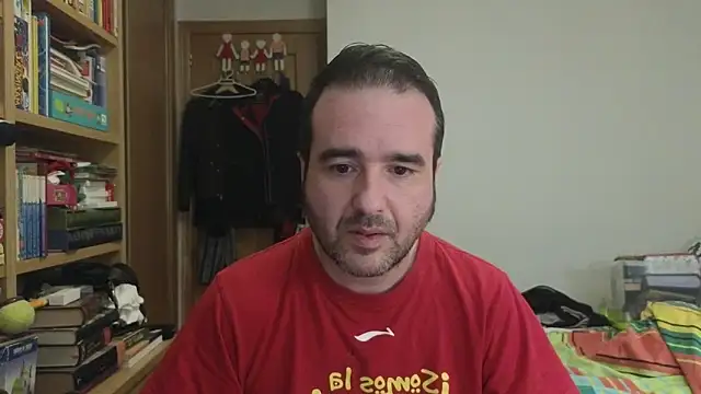 Snapshot of curiosillo83 chatting on May 19, 1:56 am curiosillo83 online show from May 19, 1:56 am