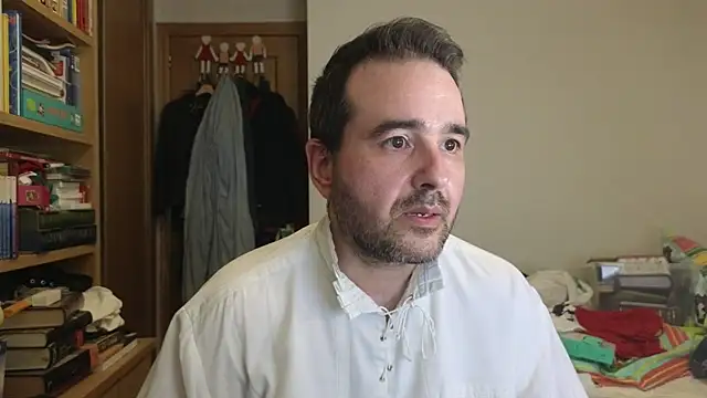 Snapshot of curiosillo83 chatting on May 24, 1:49 pm curiosillo83 online show from May 24, 1:49 pm