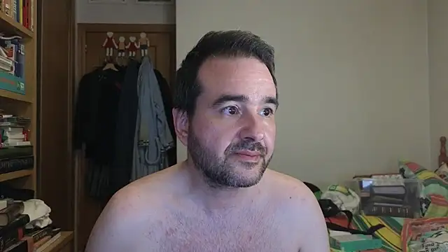 Snapshot of curiosillo83 chatting on May 25, 4:35 pm curiosillo83 online show from May 25, 4:35 pm