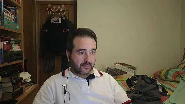 Snapshot of curiosillo83 chatting on May 30, 4:53 am curiosillo83 online show from May 30, 4:53 am