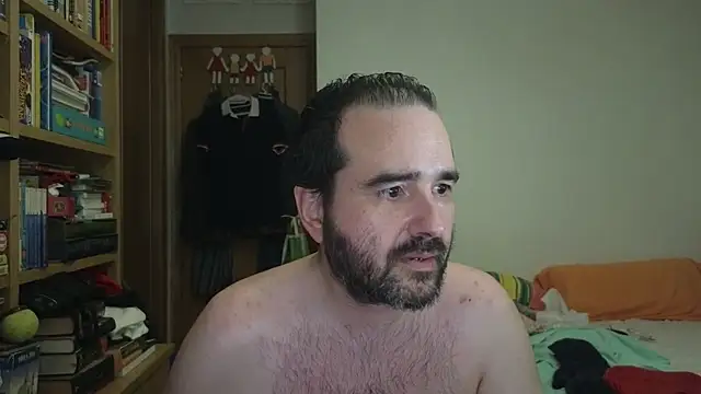 Snapshot of curiosillo83 chatting on June 15, 1:41 am curiosillo83 online show from June 15, 1:41 am