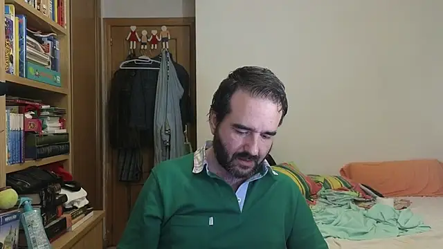 Snapshot of curiosillo83 chatting on July 10, 4:53 pm curiosillo83 online show from July 10, 4:53 pm