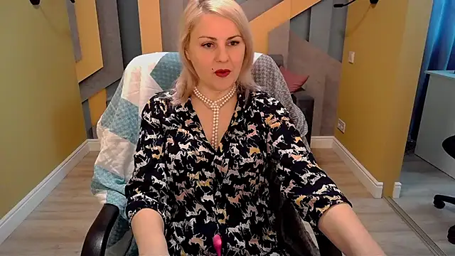 Candy Long online show from March 4, 6:26 am