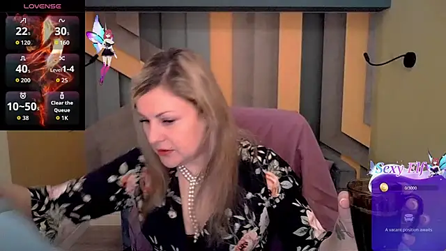 Snapshot of Candy_Long chatting on February 23, 6:33 am Candy Long online show from February 23, 6:33 am