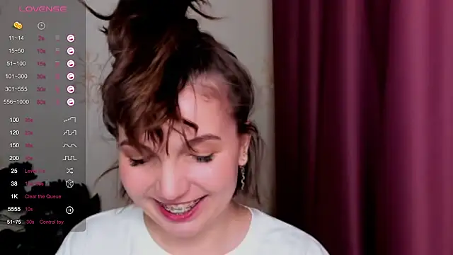 KindHazelHere  online show from February 25, 6:31 pm