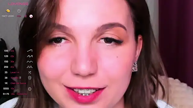 KindHazelHere  online show from March 11, 4:32 am