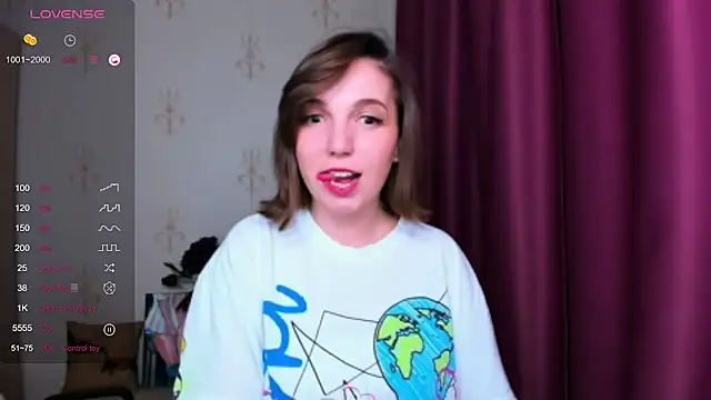 KindHazelHere  online show from March 11, 10:51 am