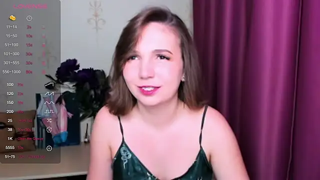 KindHazelHere  online show from March 12, 8:10 pm