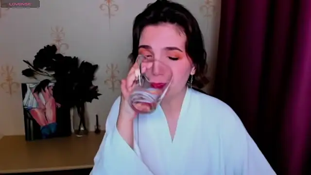 KindHazelHere  online show from September 27, 8:14 pm