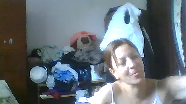 Snapshot of ShawnaAdams chatting on June 30, 11:33 am ShawnaAdams online show from June 30, 11:33 am