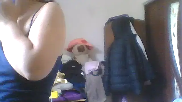 Snapshot of ShawnaAdams chatting on July 14, 10:21 am ShawnaAdams online show from July 14, 10:21 am