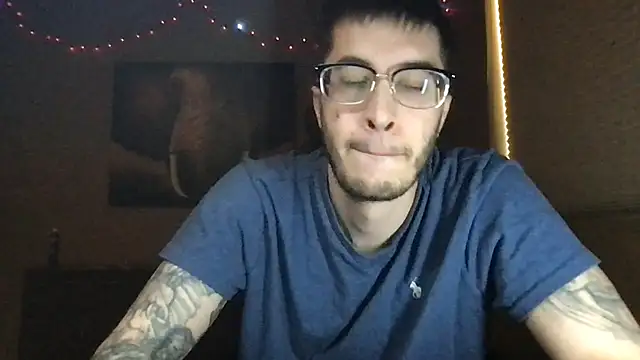 Snapshot of Bwcjoshbanks chatting on May 4, 9:11 pm Bwcjoshbanks online show from May 4, 9:11 pm